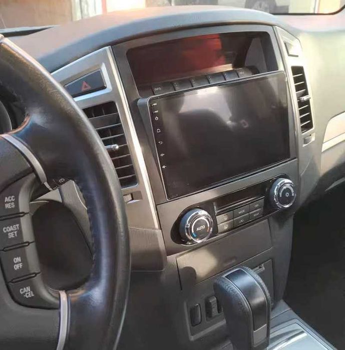Мултимедия Android навигация за Mitsubishi Pajero