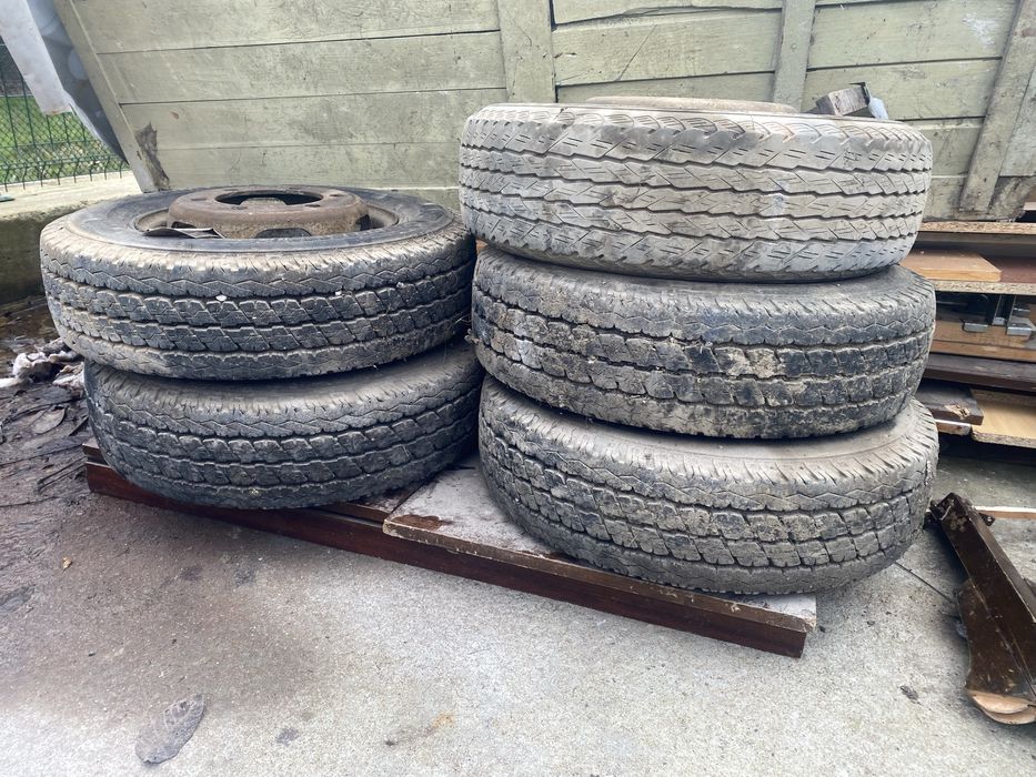 Гуми с Джанти Бус