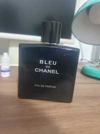 Vând bleu de Chanel