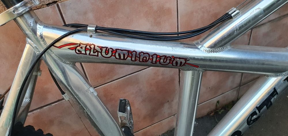 Bicicleta aluminiu