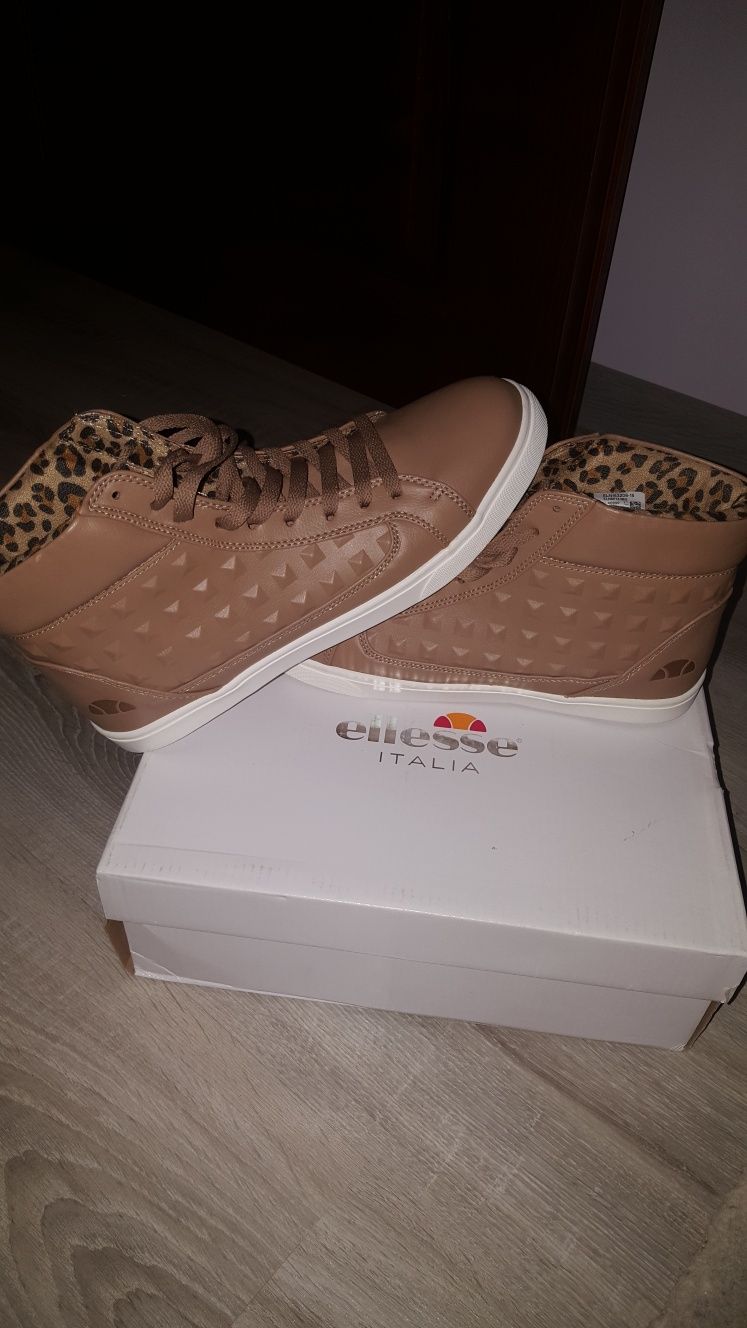 Дамски Кожени маратонки кецове Ellesse .Номер 41 .Uk 7 . Чисто нови