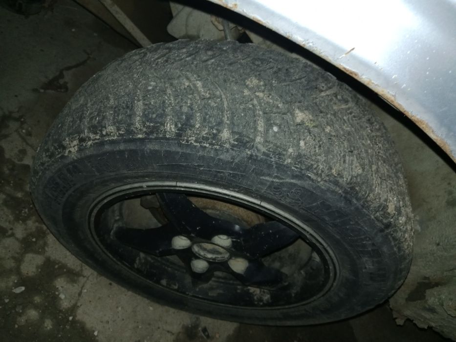 Продам титанки на 14 ВАЗ,. с резиной зимней