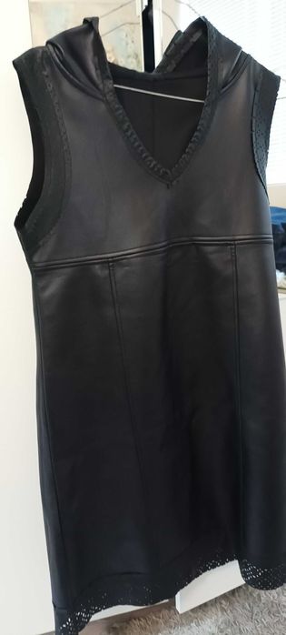 Кожена туника-рокля с качулка