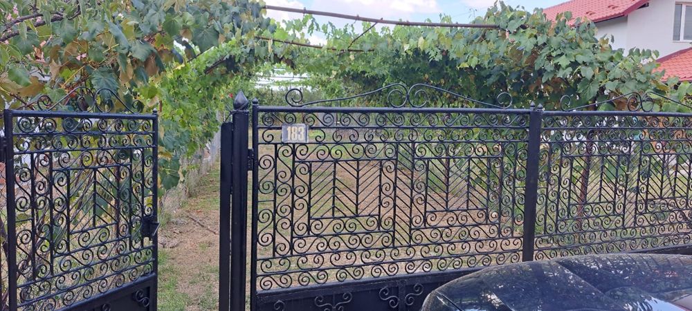 Casa de vanzare comuna Spineni, judet Olt, proximitatea Scornicesti