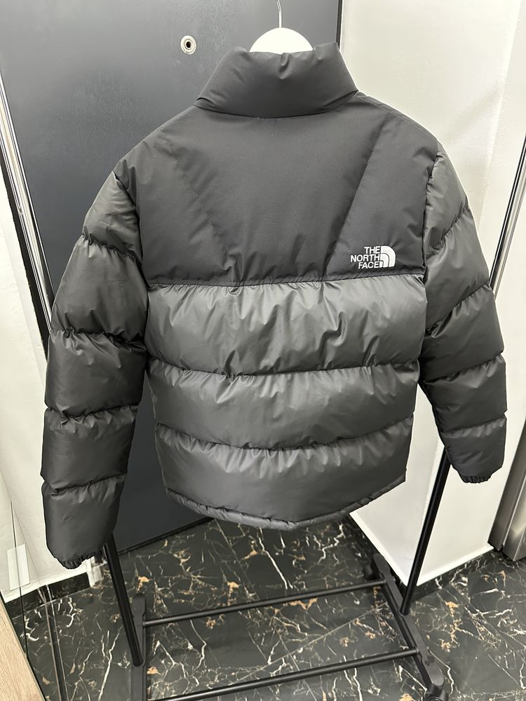 Geaca The North Face 700 puffer