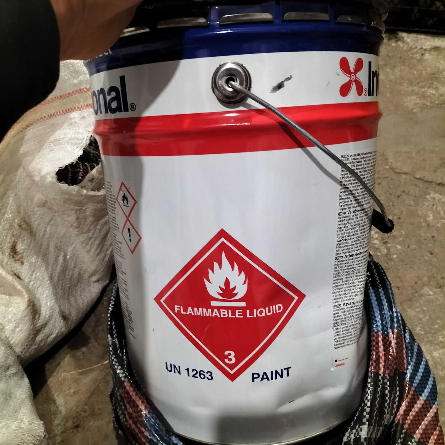Vand vopsea profesionala Akzonobel