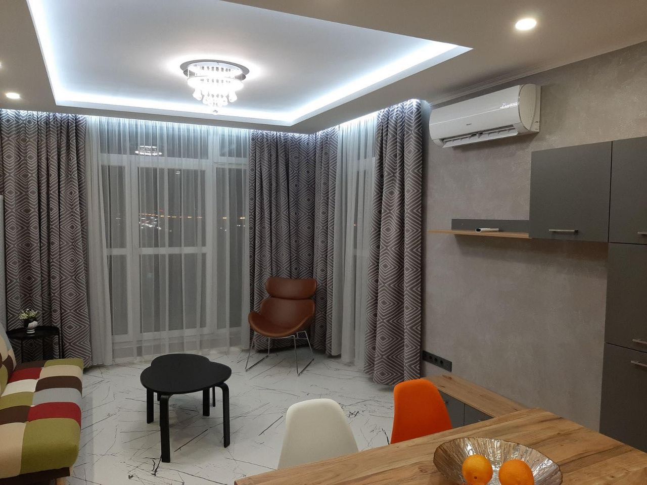 Дава се под наем Тристаен апартамент в София, Дружба 2 - 100 кв.м за 850 € - Снимка #2