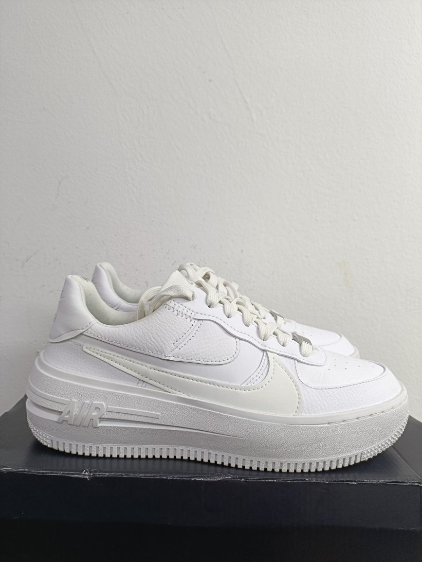 Nike Air Force 1 PLT.AF.ORM номер 39 код 20A