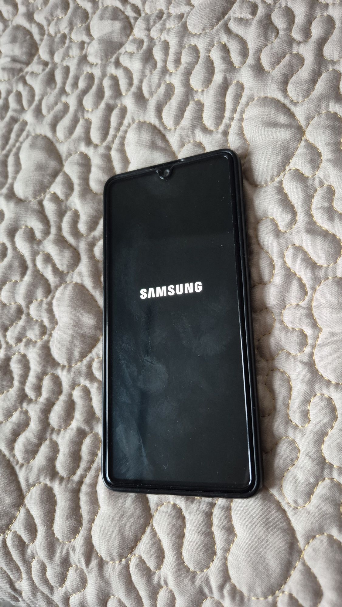 Продается Samsung A41