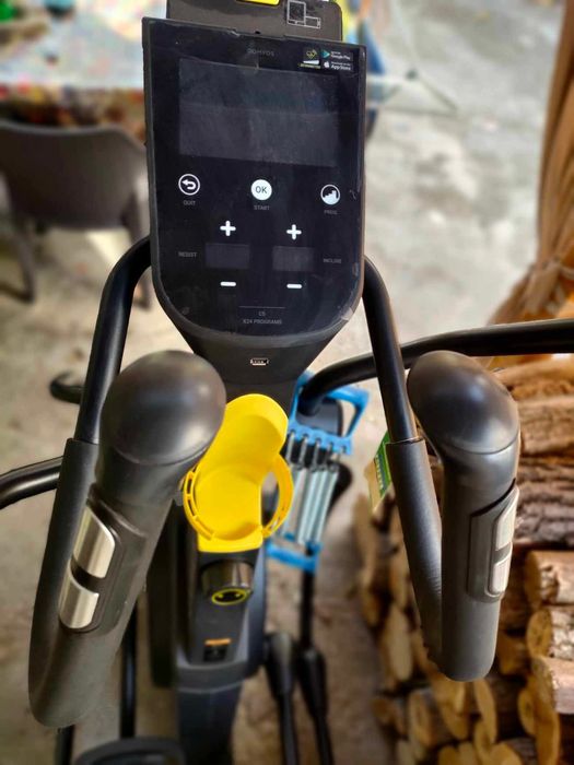 Vând bicicletă eliptică performantă. Reducere