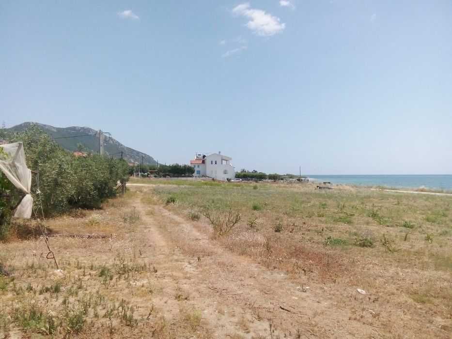 УПИ на брега в Кариани 1,3 дка с проект за къща -260000 е.