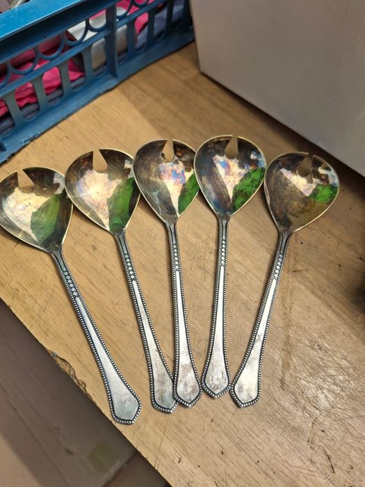 Продам новые ложки с позолотой