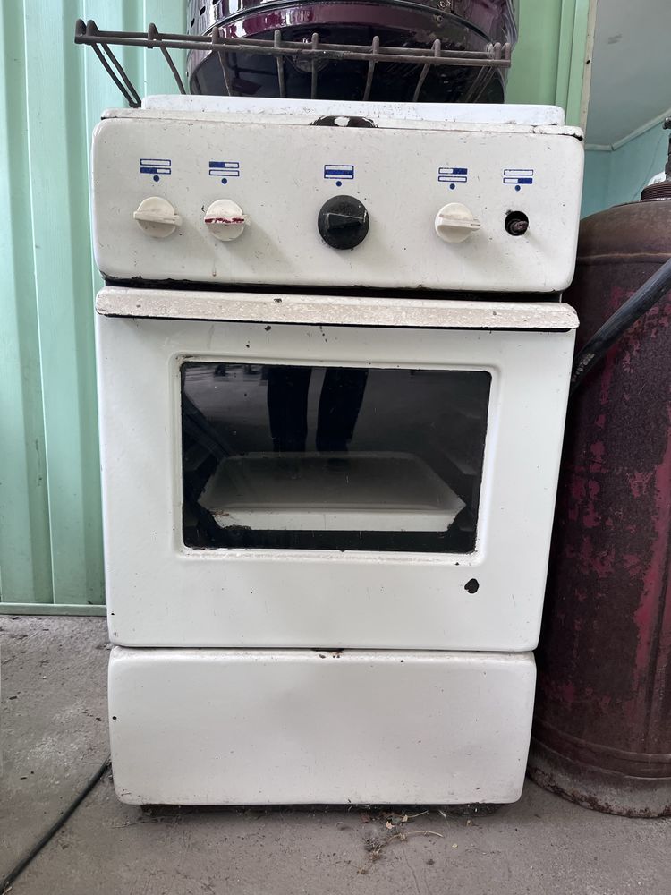 Продам советскую газовую плиту.