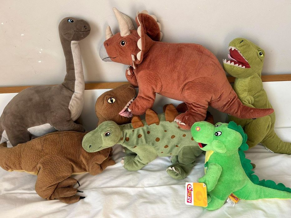 Колекция плюшени динозаври