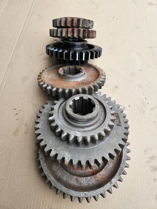 Pinioane roti cutie viteza incalzitor tractor u650 noi romanesti