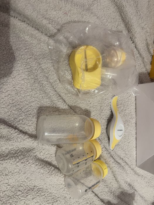 Помпа за кърма medela