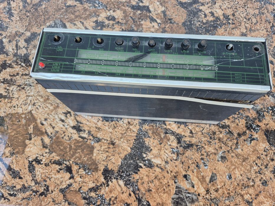 Radio receptor portabil Gloria 4,RP1524- nefuncțional 

- radio este n