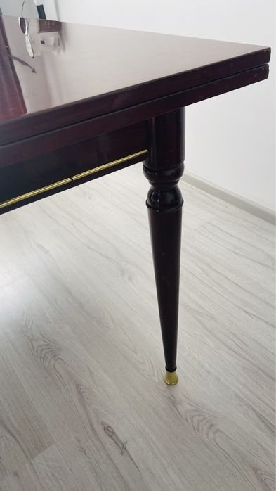 Vand masa extensibila din lemn masiv