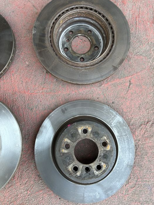 Set frane Bmw E90,E91 fata spate de pe motorizare 3.0 benzina