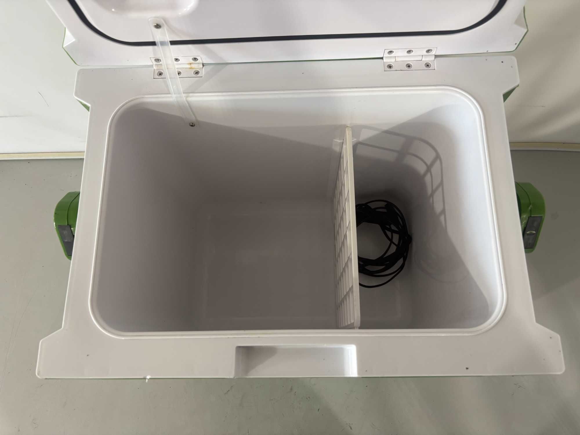 Хладилна чанта 12 V - Outwell 24L