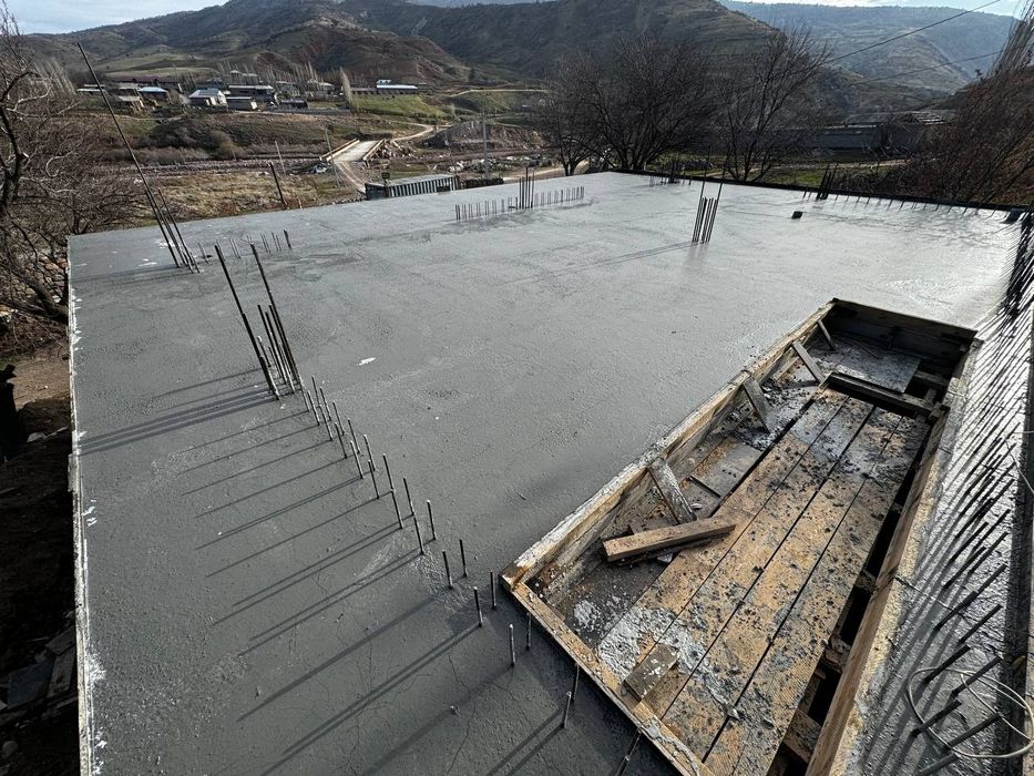 Бетон Монолит қуямиз.