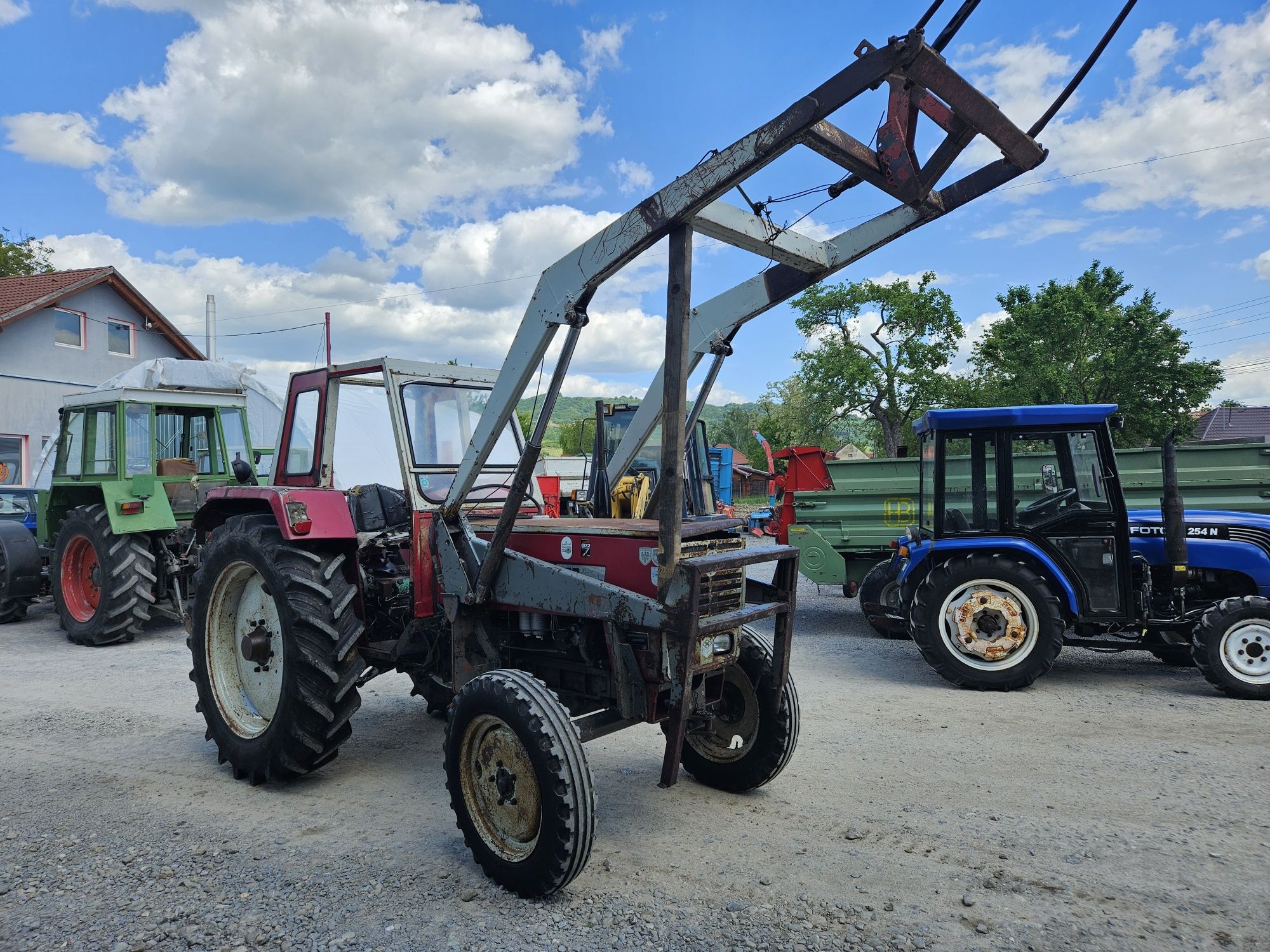 Tractor stayer 760 cu încărcător