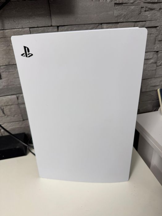 Sony PlayStation 5 - 1 TB Digital Edition (2 controllere)