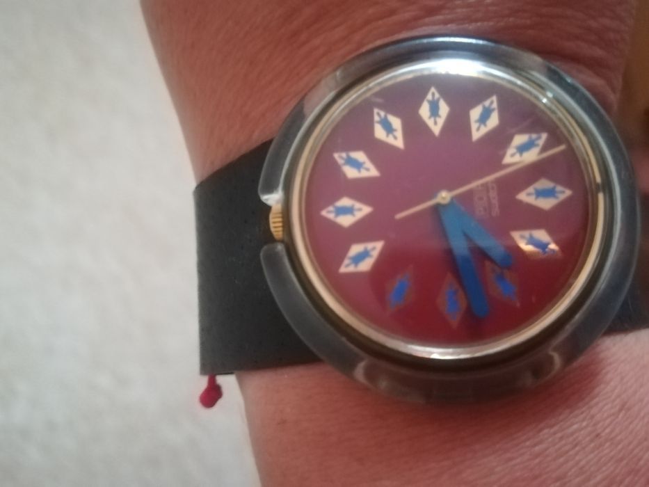 Часовник Esse  и Оригинален швейцарски часовник Swatch