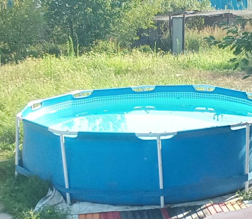 Продам каркасный бассейн