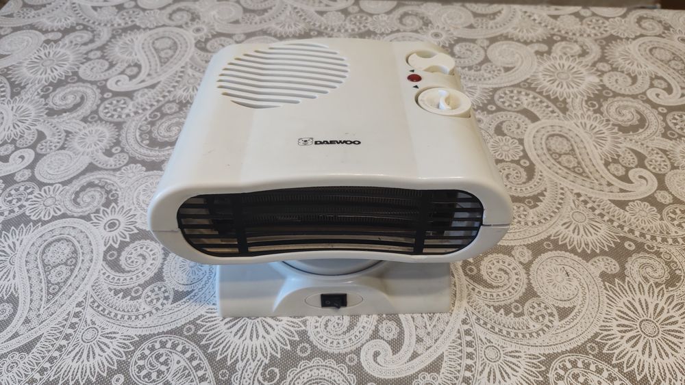 Обогреватель белый