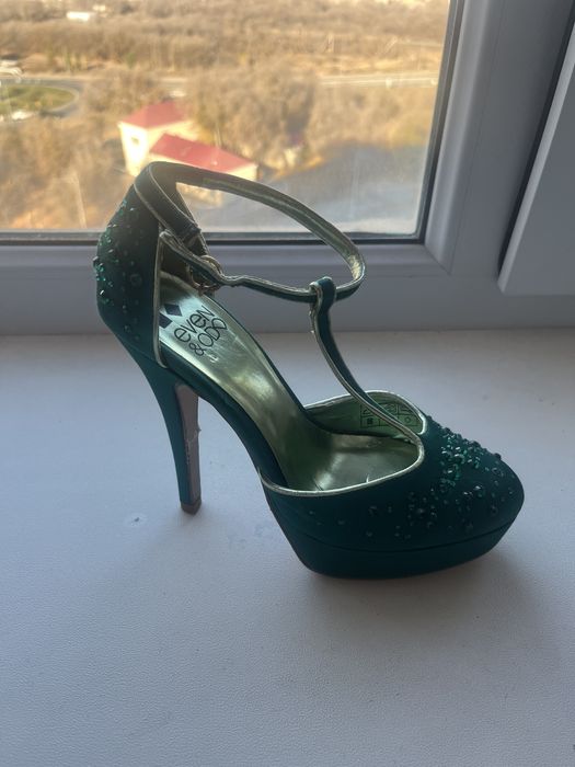 Продам туфли темно-синего и зеленого цвета