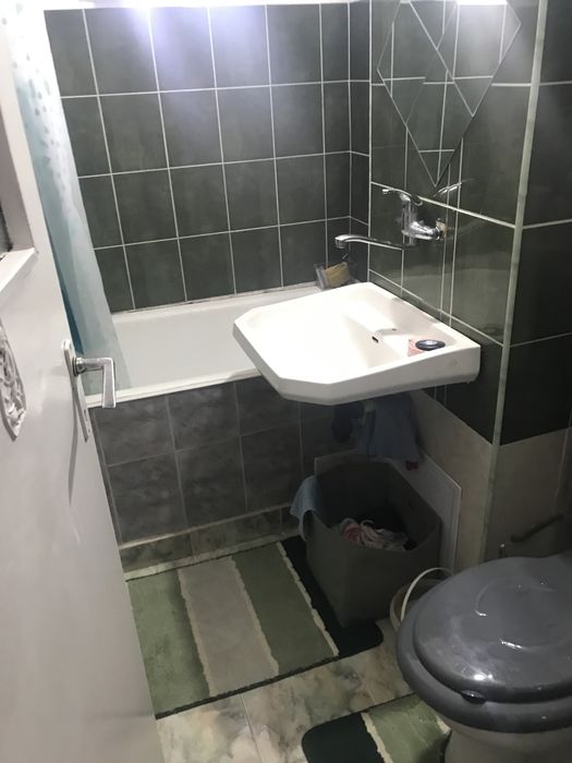 Dau în chirie apartament cu o cameră în Dâmbu Pietros