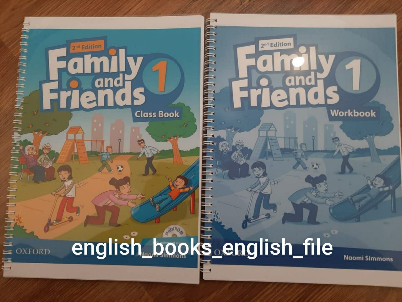 Английский книг. English file. Solutions. Family and friends