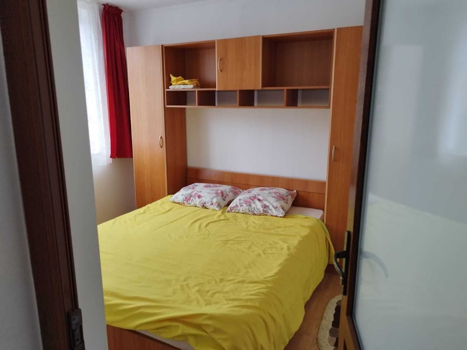 Inchiriez apartament cu 2 camere
