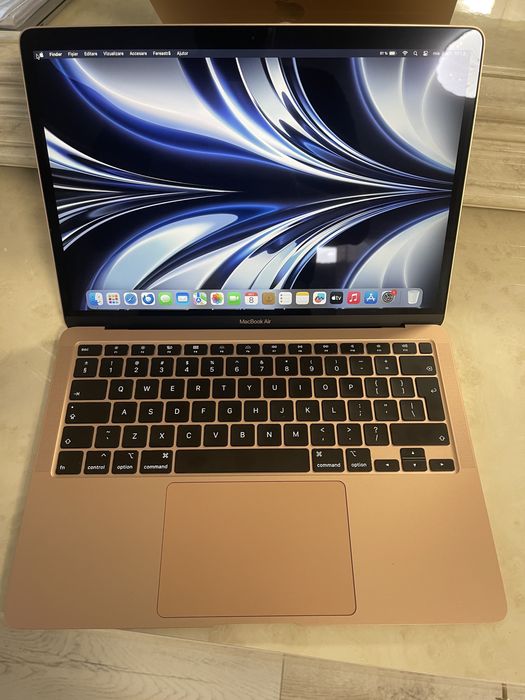 Macbook Air 13 Retina 2020 Gold - Intel i3 8GB RAM DDR4 256 SSD