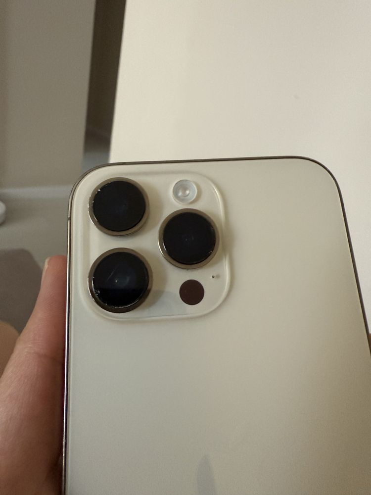 Продам б/у iphone 14 PRO MAX