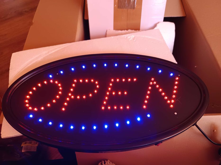 Неонова табела за заведение