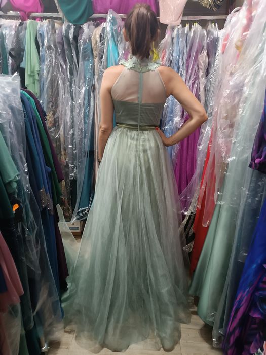 Vând rochie elegantă