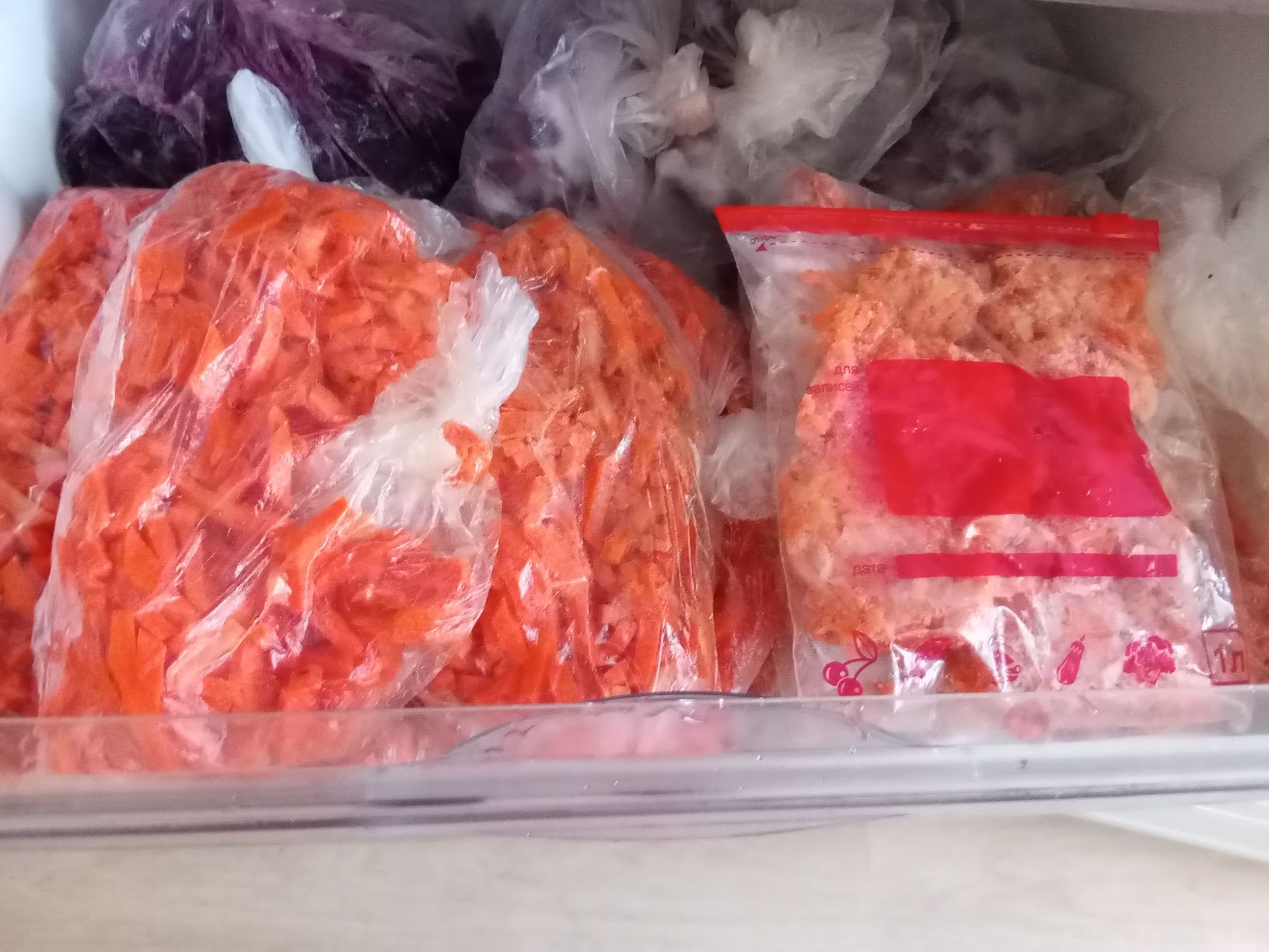 Морковь,тыква,яблочки,мята,банки
