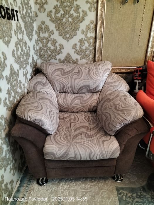 Продам два кресла