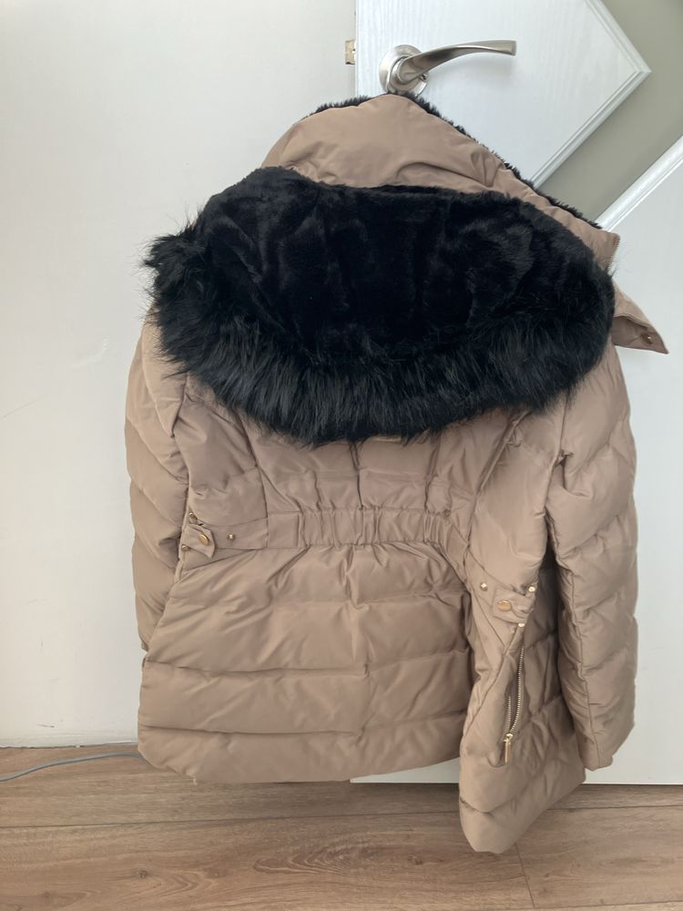 Дамско зимно яке на Zara