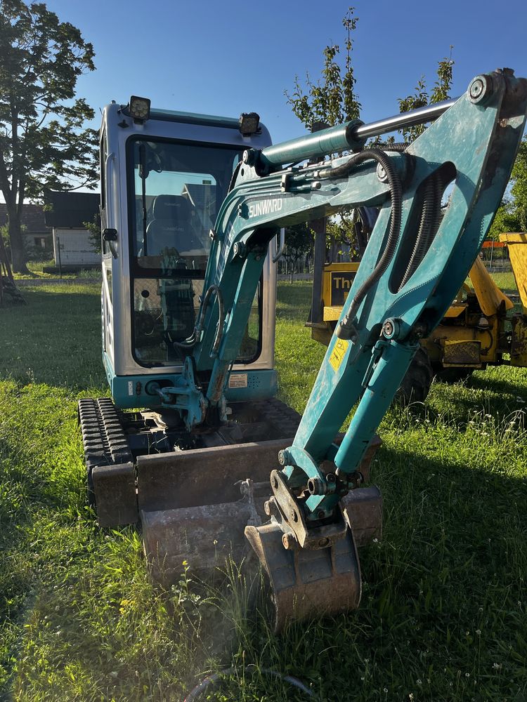 Miniexcavator Sunward 2 tone swe20b