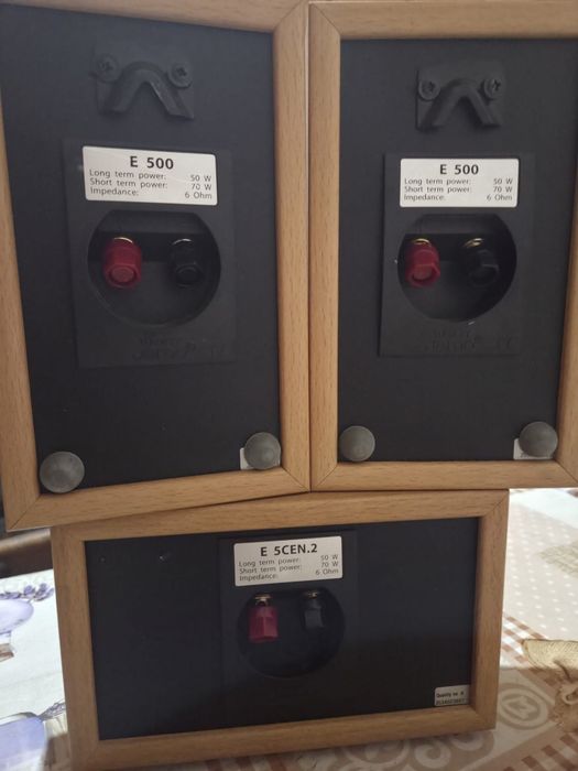 Vând boxe surround Jamo