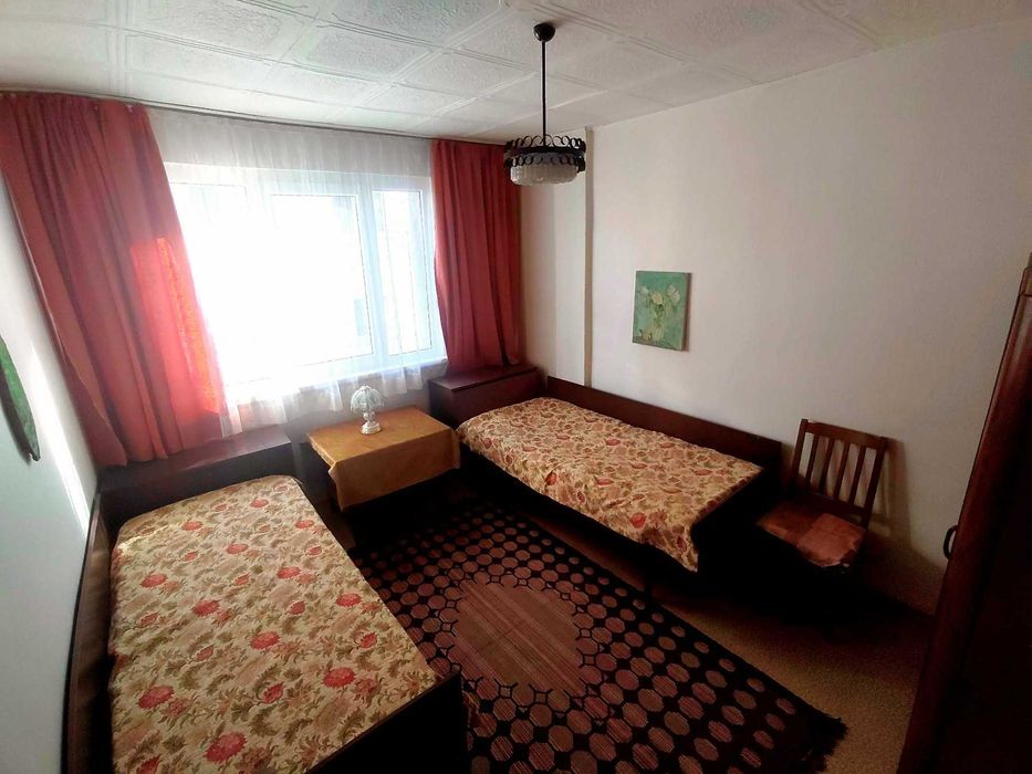 Дава се под наем Двустаен апартамент в Русе, Център - 56 кв.м за 255 € - Снимка #2