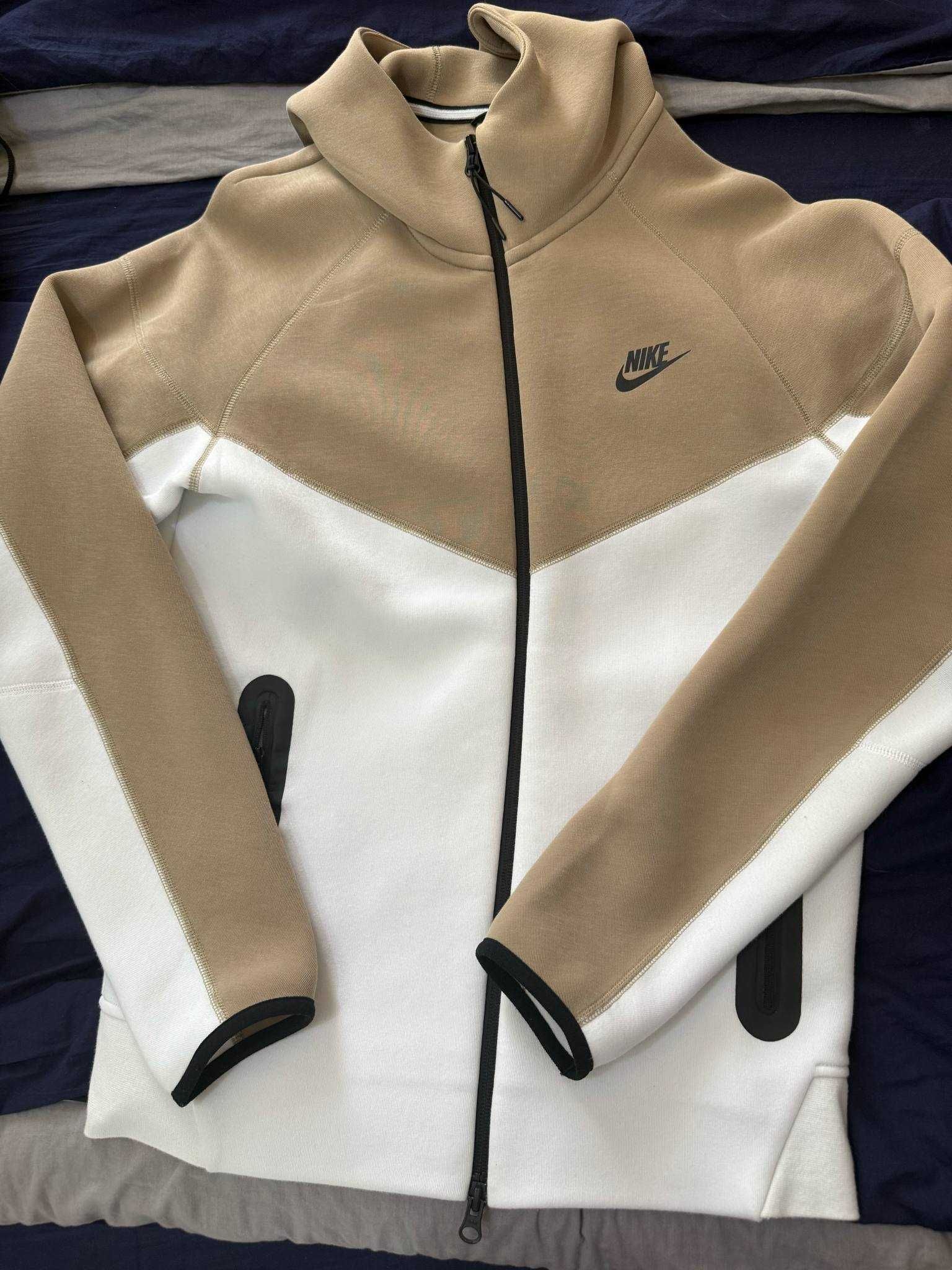 Мъжко горнище Nike Tech - M размер