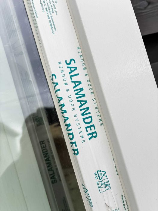 Usa si doua geamuri termopan Salamander, NOI, 3 sticle, 7 camere