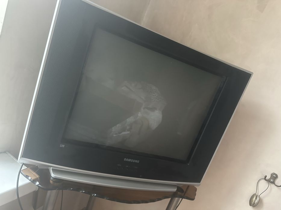 Продам телевизор самсунг