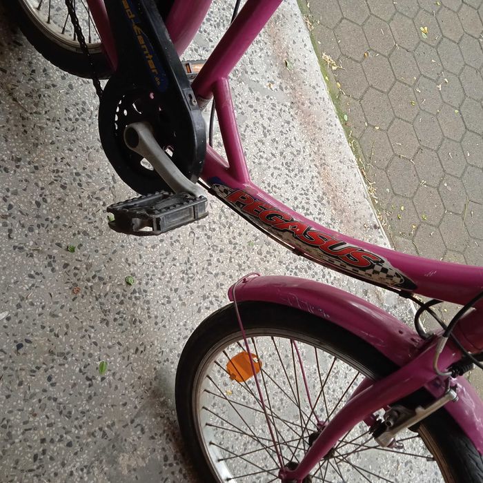 Детски велосипед за момиче 20 цола,отлично италианско Pegasus, розово