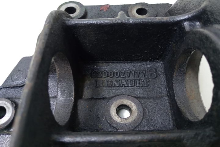 Suport  planetara dreapta  8200027177B Renault Master a 2-a generatie