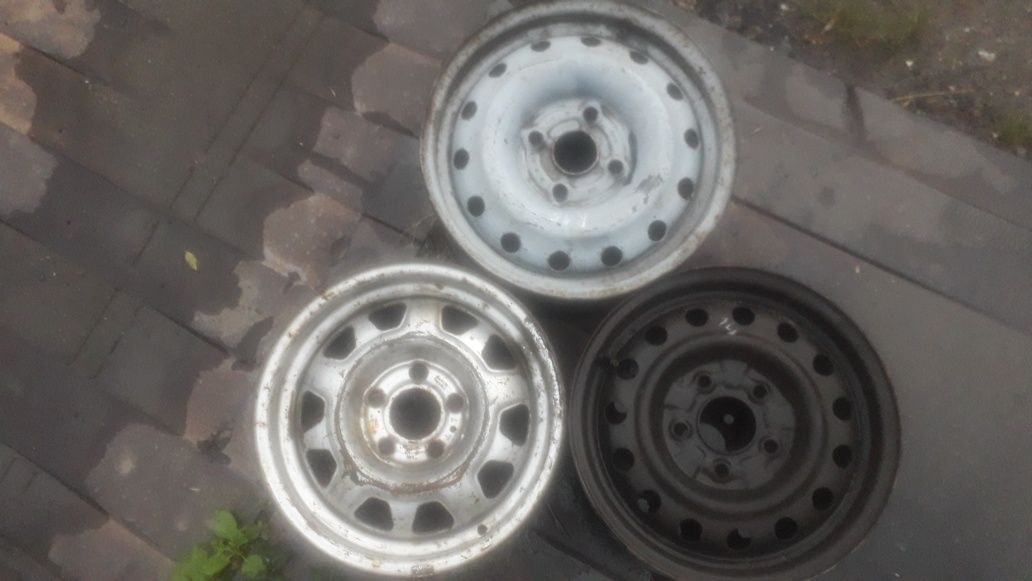 Продам диски разные, один R15 и два R14